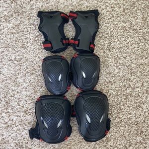 ⚡️Wrist, Knee and Elbow protectors.